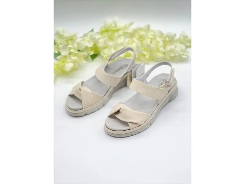 SANDALIA PISO BIO DE PIEL 3365 SUAVE BY LEYLAND EN COLOR BEIGE O AMARILLO