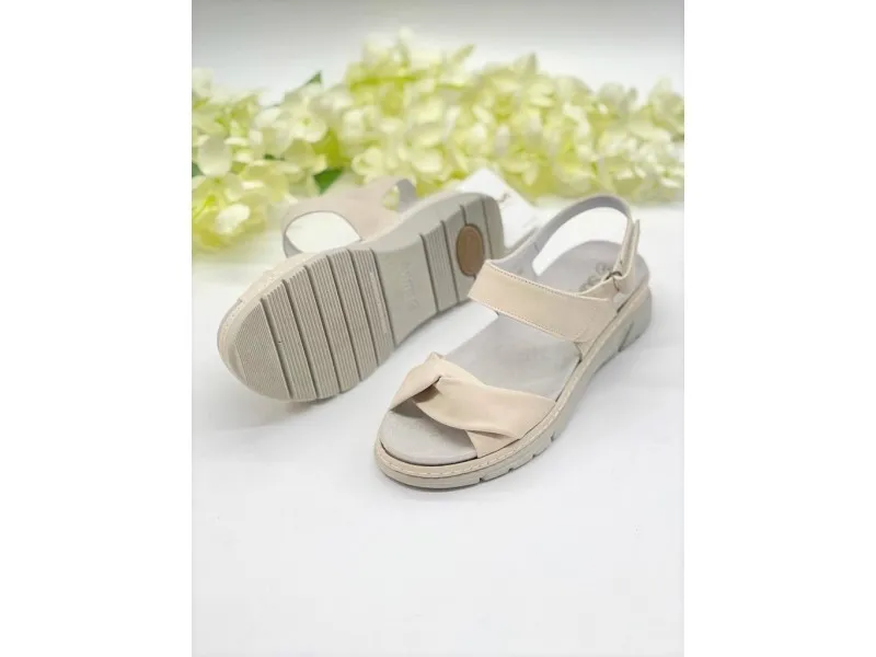 SANDALIA PISO BIO DE PIEL 3365 SUAVE BY LEYLAND EN COLOR BEIGE O AMARILLO