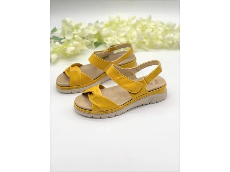 SANDALIA PISO BIO DE PIEL 3365 SUAVE BY LEYLAND EN COLOR BEIGE O AMARILLO