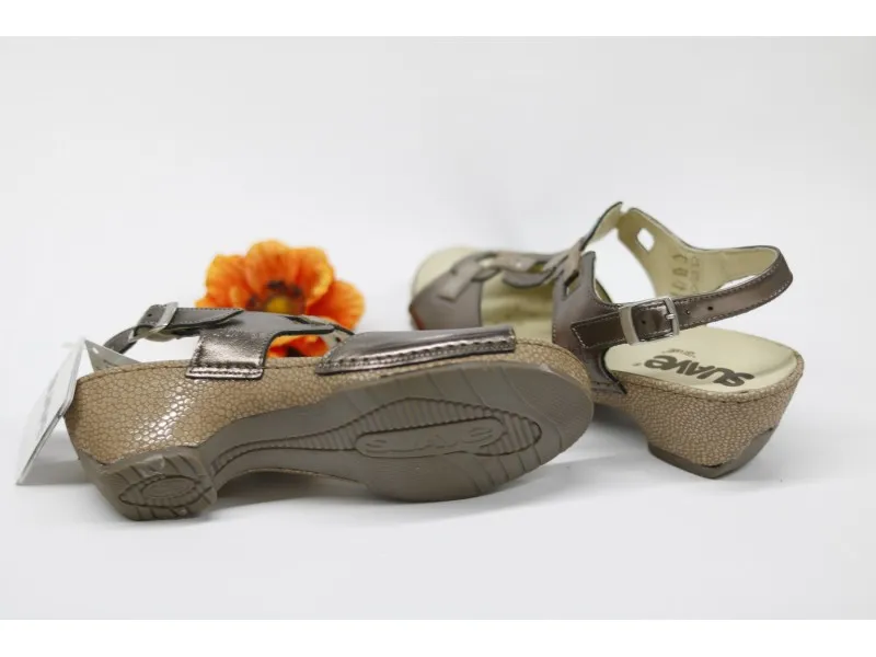 SANDALIA TACÓN 3810 SUAVE BY LEYLAND EN COLOR DORADO