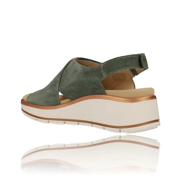 SANDALIAS CON CUñA Y TIRAS CRUZADAS PARA MUJER DE ARA SHOES 1242404