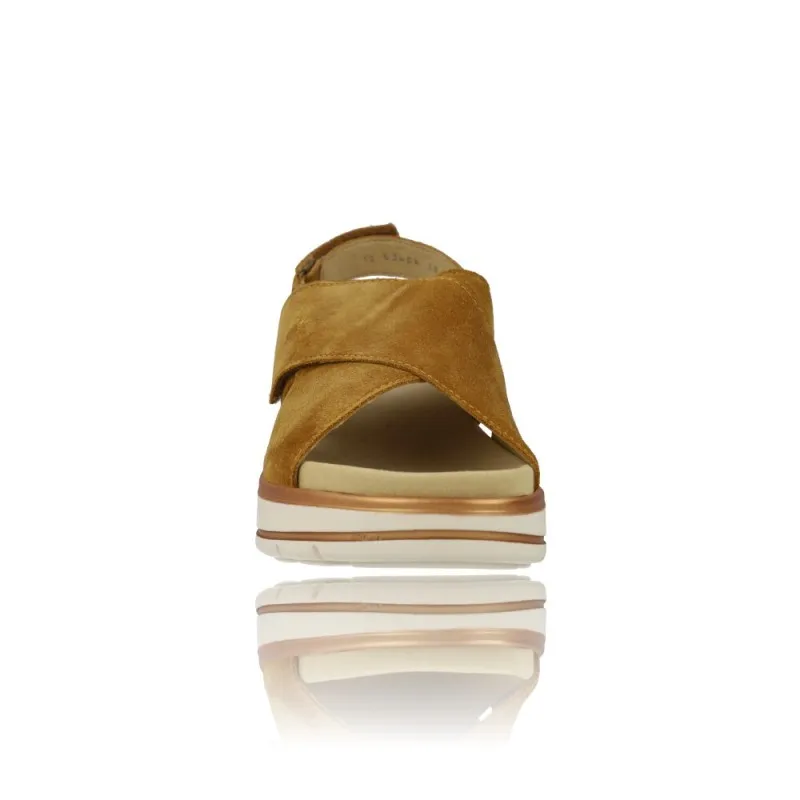 SANDALIAS CON CUñA Y TIRAS CRUZADAS PARA MUJER DE ARA SHOES 1242404