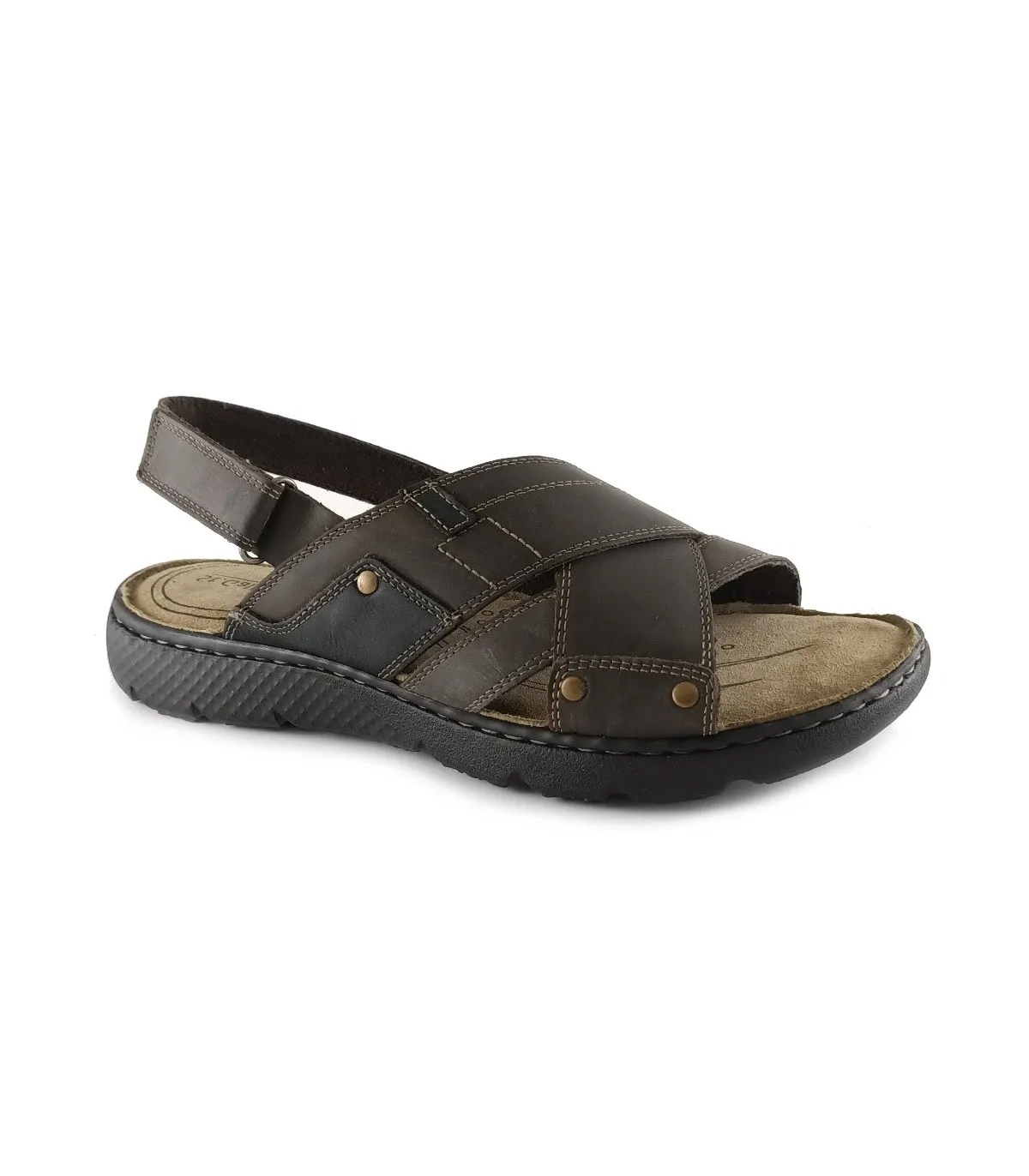 Sandalias de color marrón con tiras cruzadas
