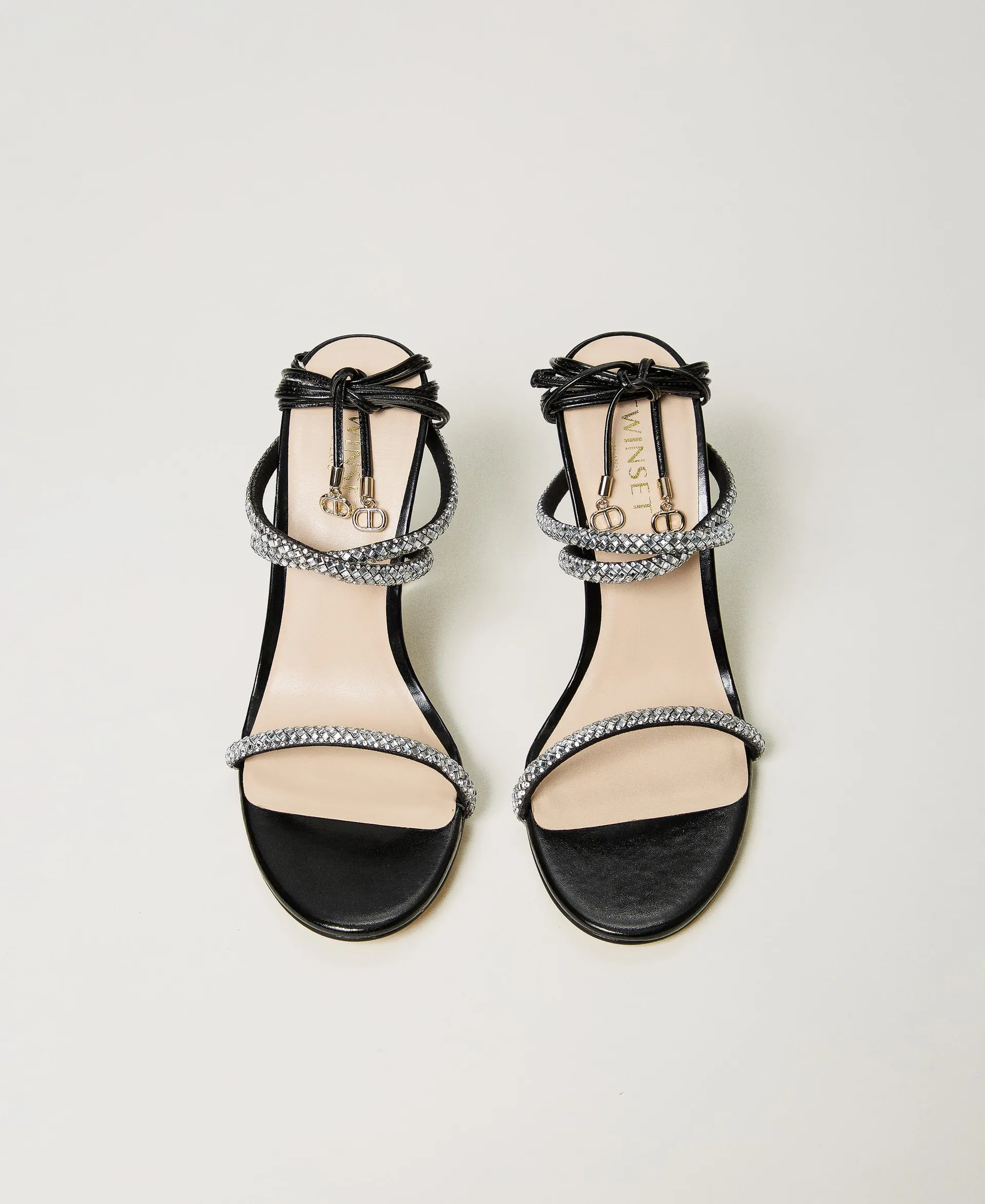 Sandalias de cuña con tiras de strass