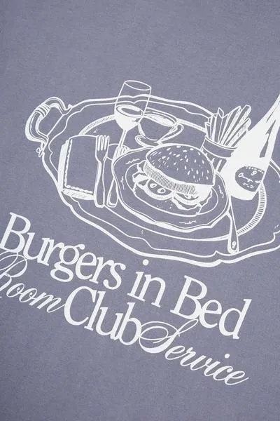 STEEL GREY BURGERS IN BED GRAPHIC TEE