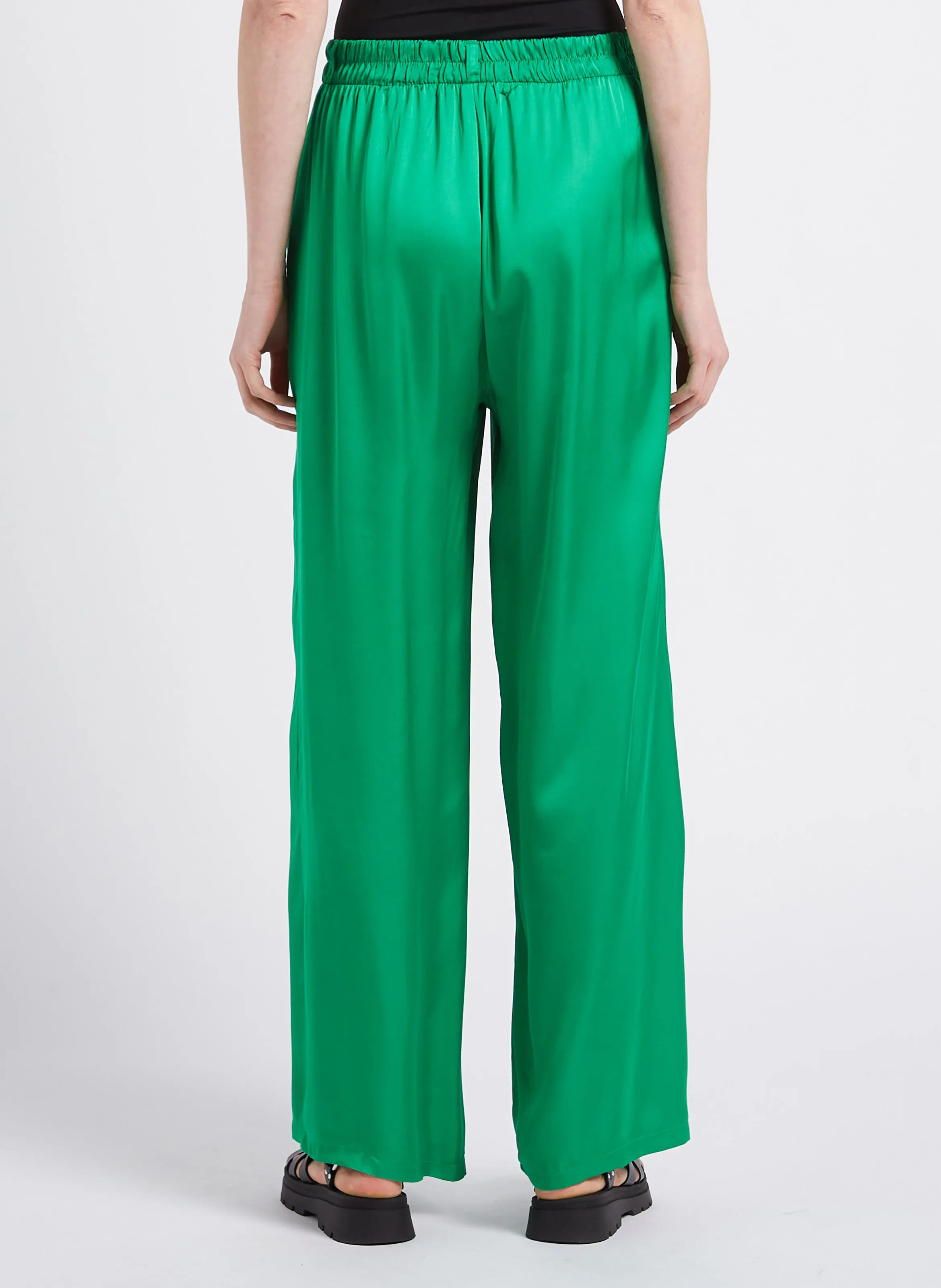 SUD EXPRESS PAROCKY  PANTALóN ANCHO SATINADO EN VERDE