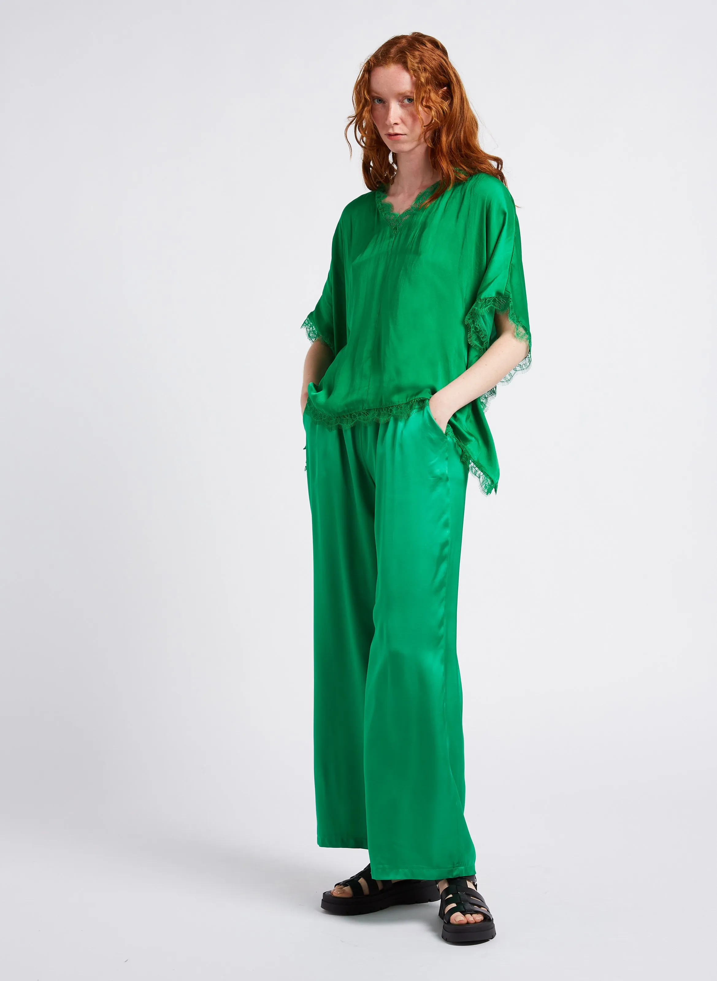 SUD EXPRESS PAROCKY  PANTALóN ANCHO SATINADO EN VERDE