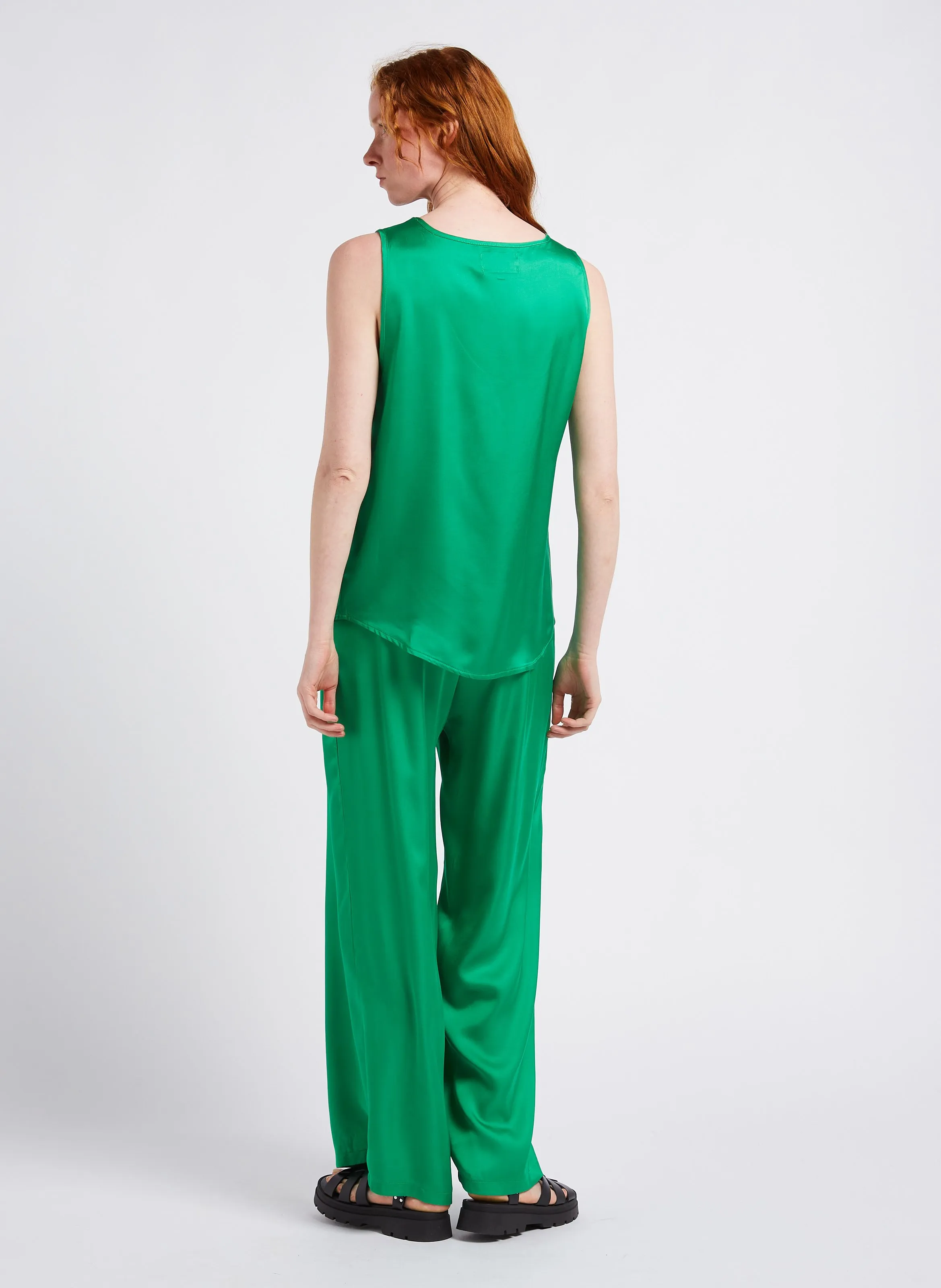 SUD EXPRESS PAROCKY  PANTALóN ANCHO SATINADO EN VERDE