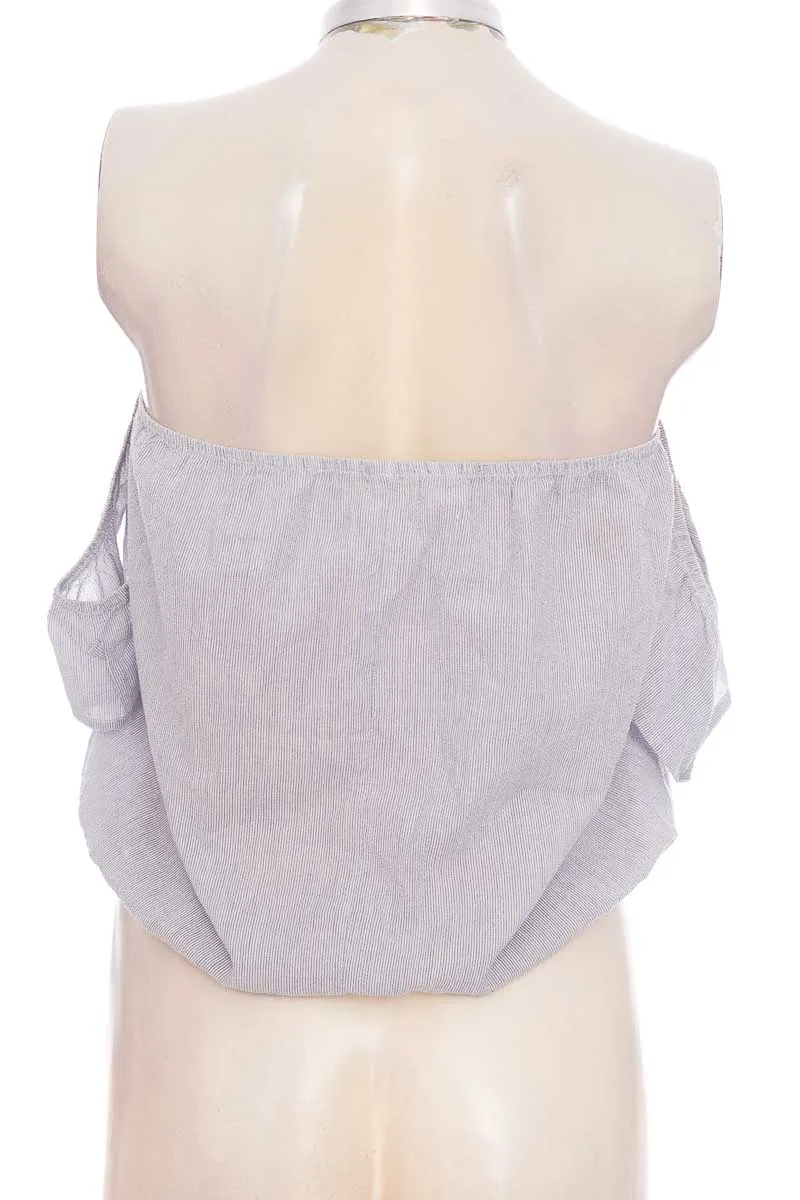 TOP / CAMISETA COLOR AZUL  SYBILLA