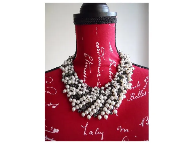 Weekend Max Mara Collar de perlas artificiales MAX MARA WEEKEND Negro Blanco 
