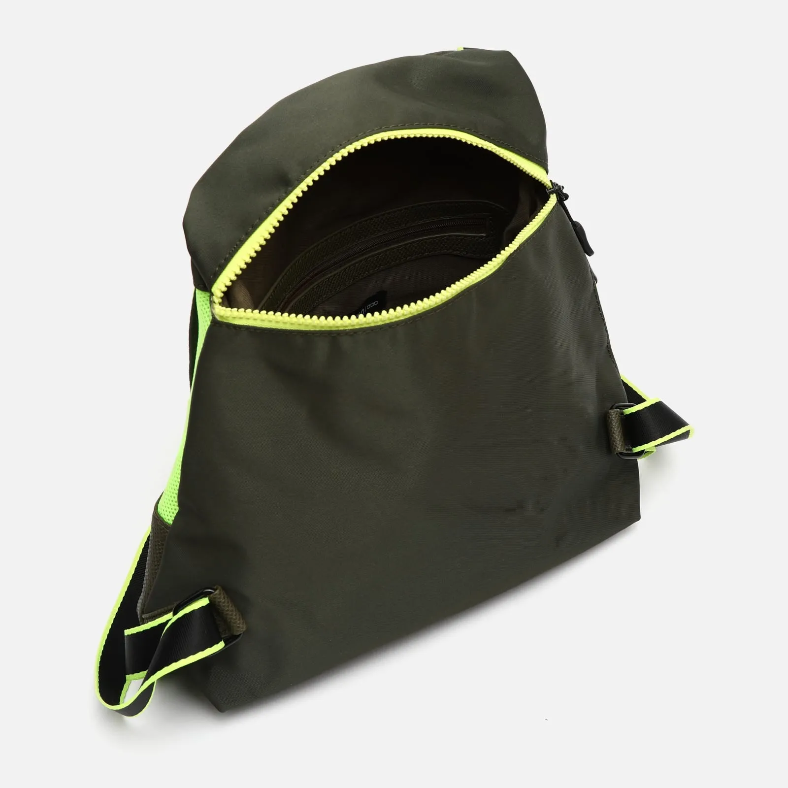 XULI5 MOCHILA ANTIRROBO EN NYLON