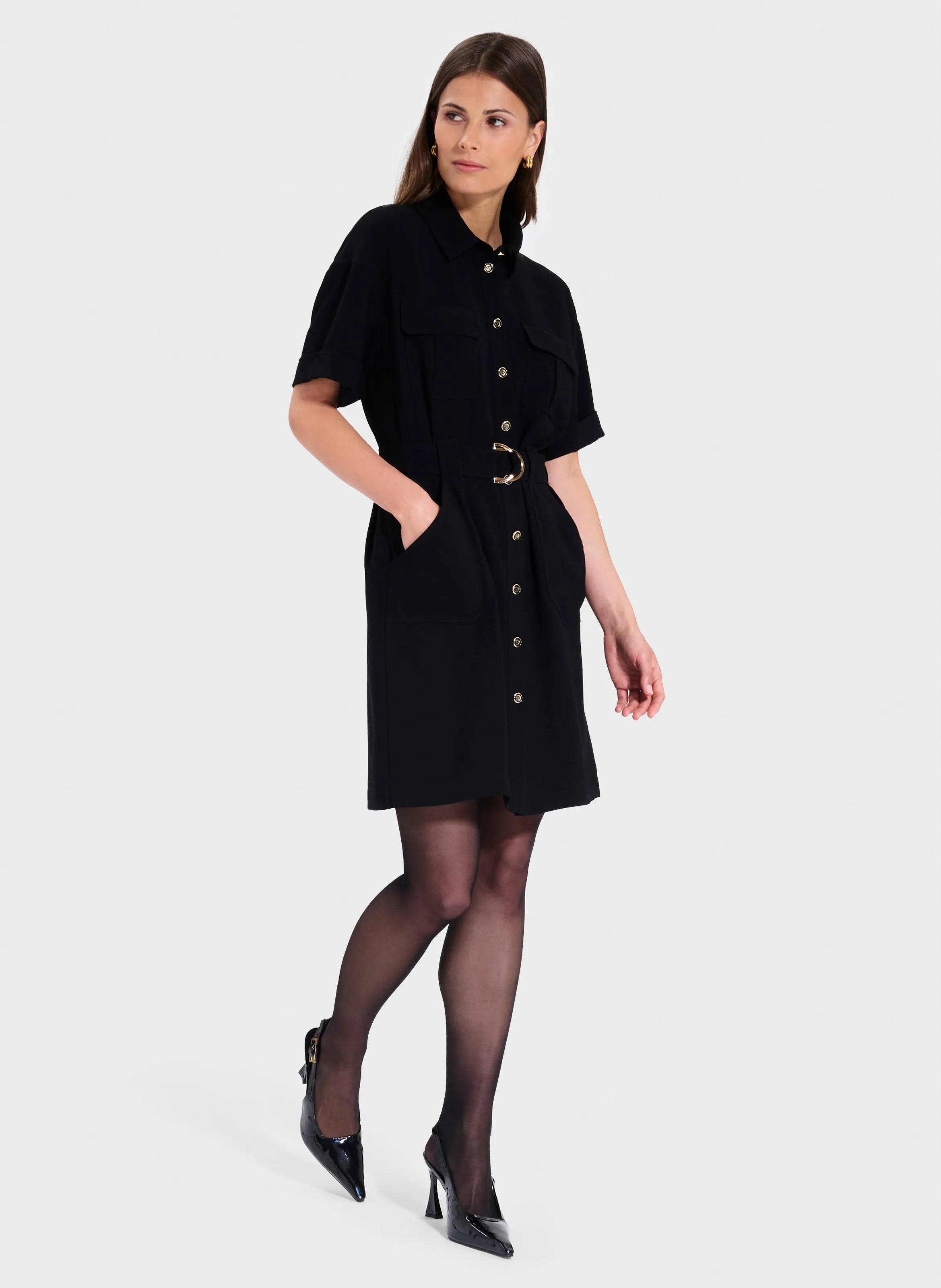 ZAPA ROYO  VESTIDO CORTO CON CUELLO CLáSICO EN NEGRO