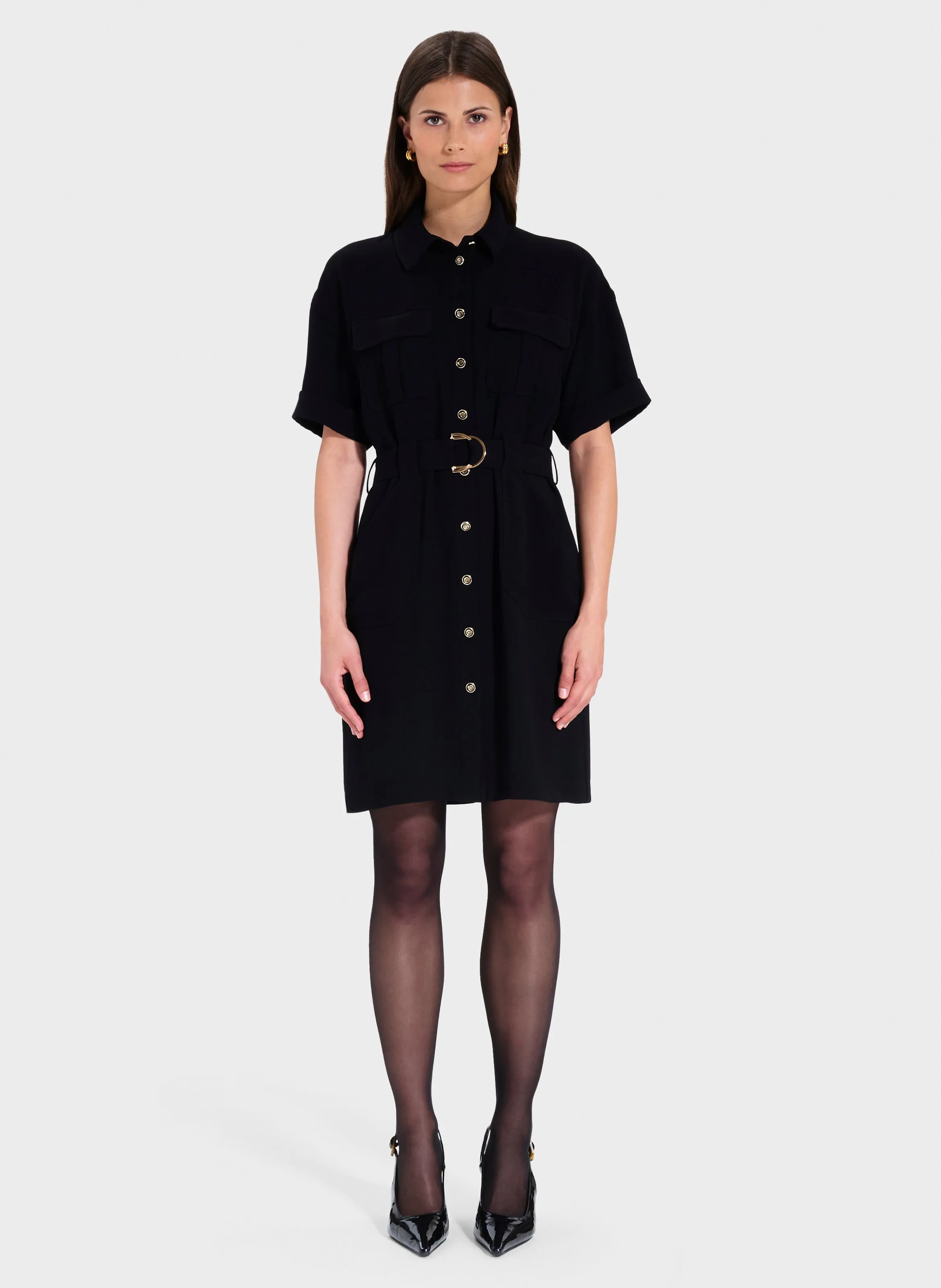 ZAPA ROYO  VESTIDO CORTO CON CUELLO CLáSICO EN NEGRO