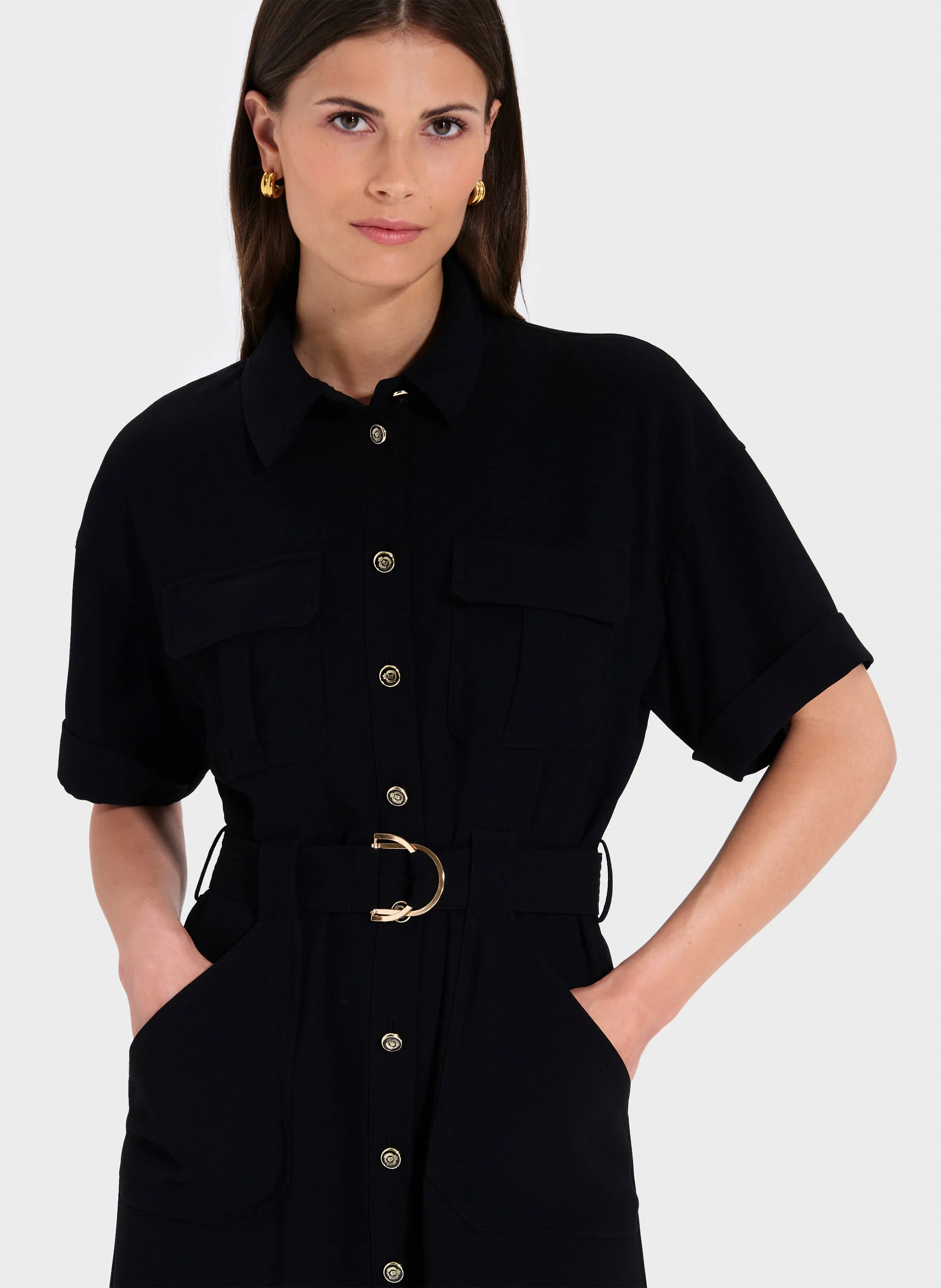 ZAPA ROYO  VESTIDO CORTO CON CUELLO CLáSICO EN NEGRO