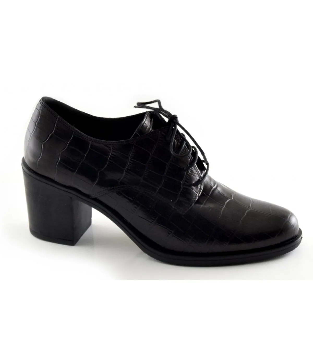Zapato abotinado con tacón