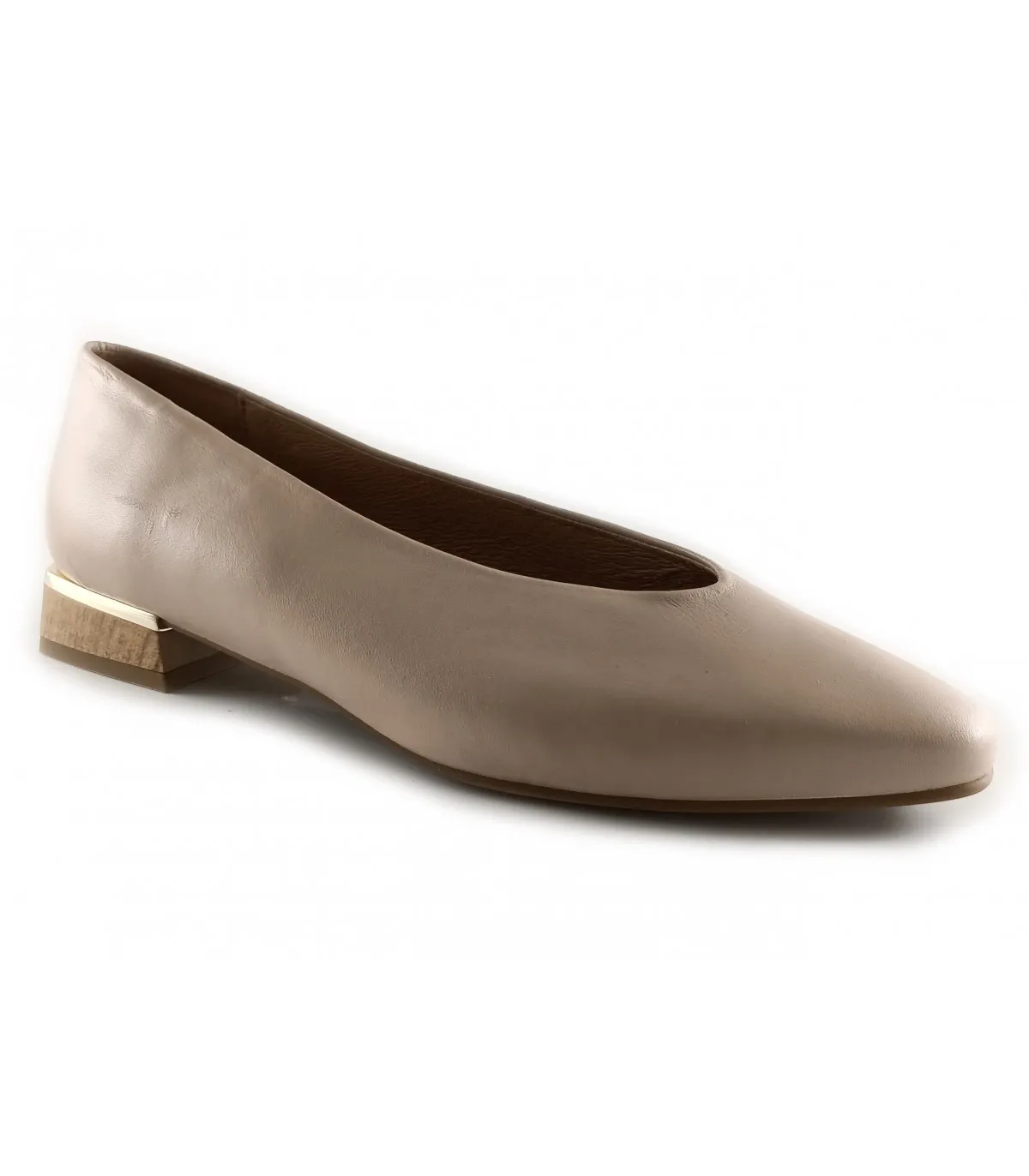 Zapato corte salón en piel de color nude