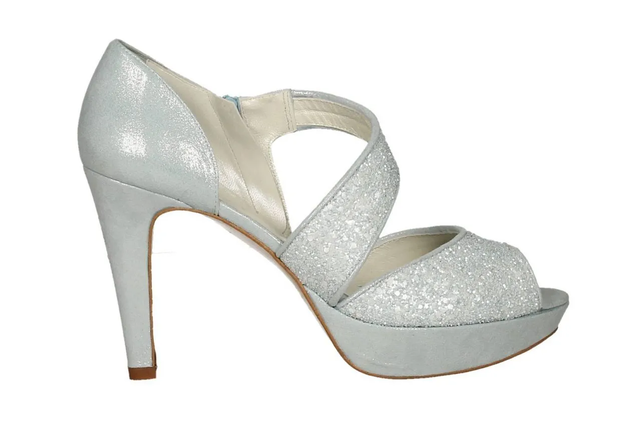 Zapato Glitter Celeste Tira Cejada Punta y Lados Descubierto
