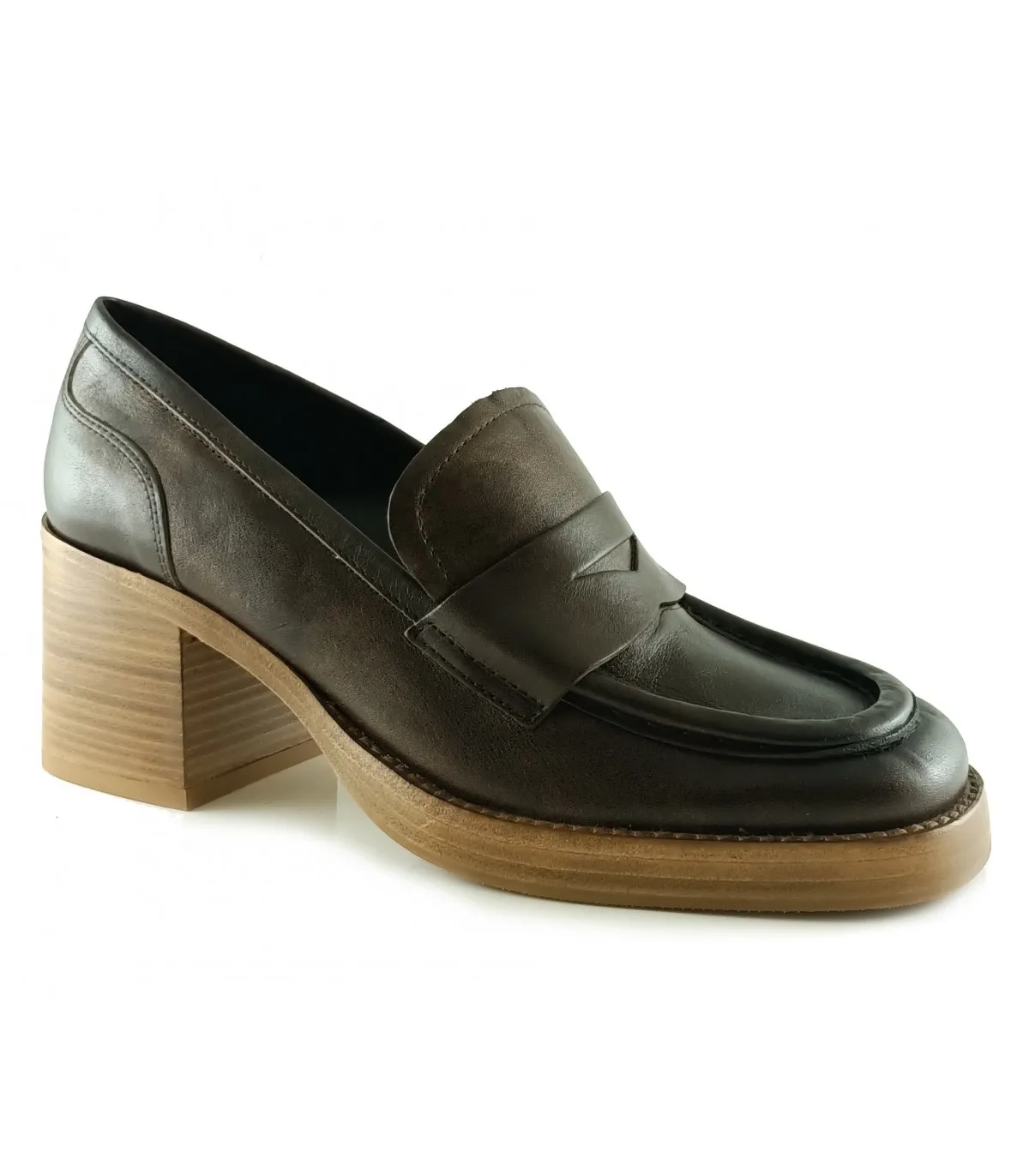 Zapato mocasín para mujer de tacón medio