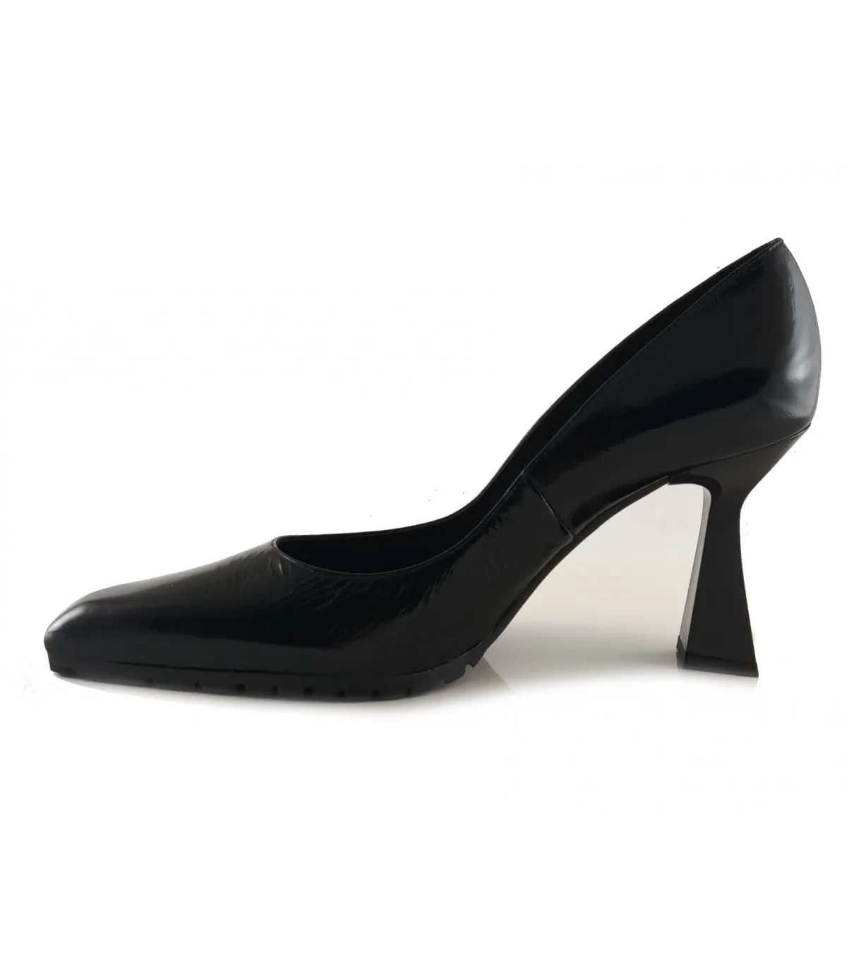 Zapato para mujer en piel negra con tacón alto fino