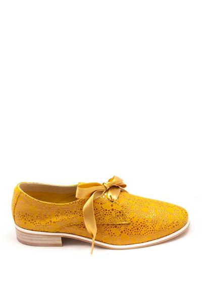 zapato salonissimos cordones en amarillo