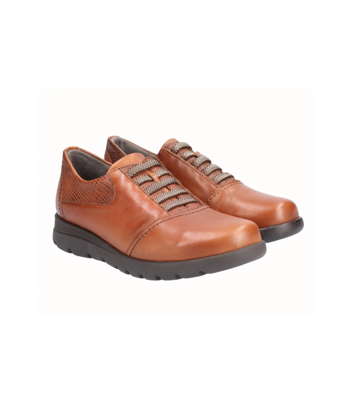 Zapatos de piel con cordones elásticos